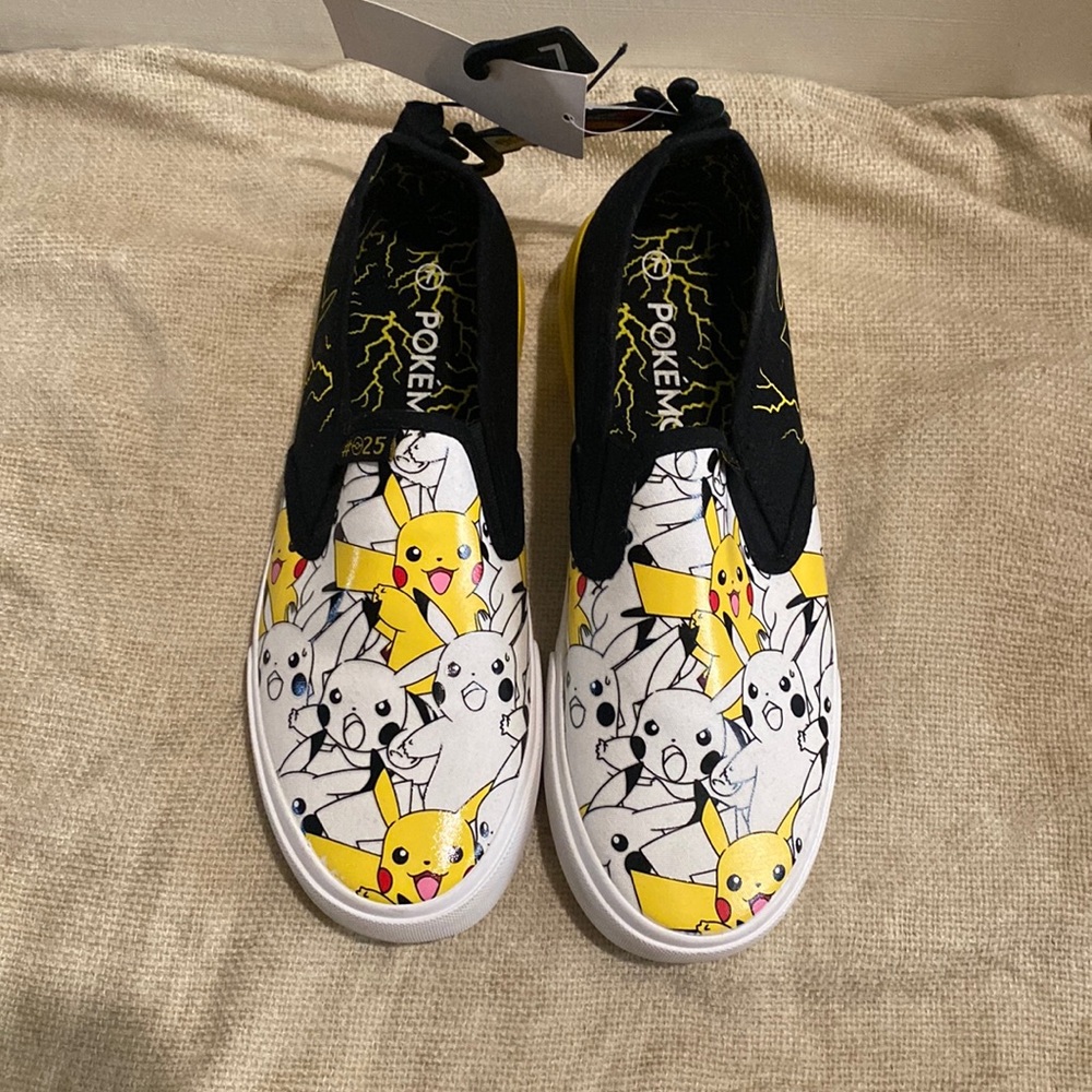 Pokémon: Picachu slide on shoes